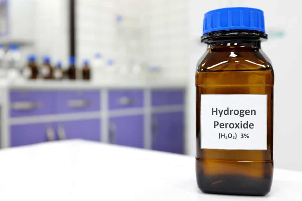 How To Clean And Whiten Yellowed Plastic 7 Easy Methods