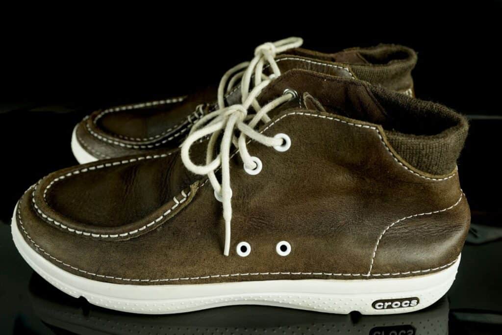 How To Clean Dirty Crocs The Right Way (Quick & Easy)