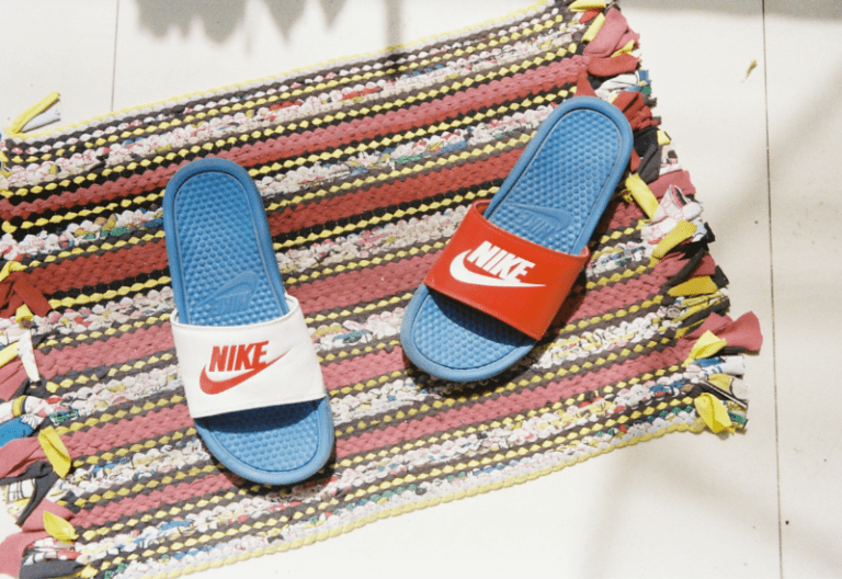 How To Clean Nike Slides Easily and Quickly in 4 ways
