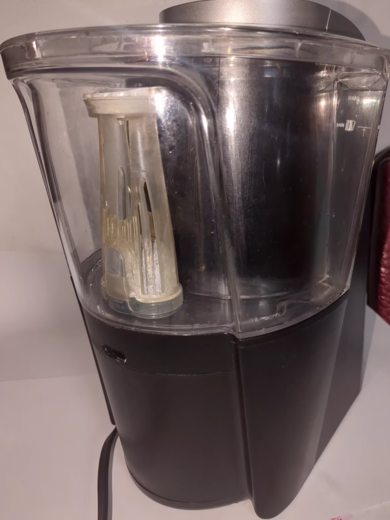 Keurig 2.0 water filter in use